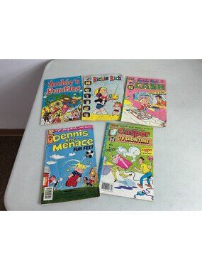 Vintage Richie Rich Casper Archie Comic Lot Set of 5